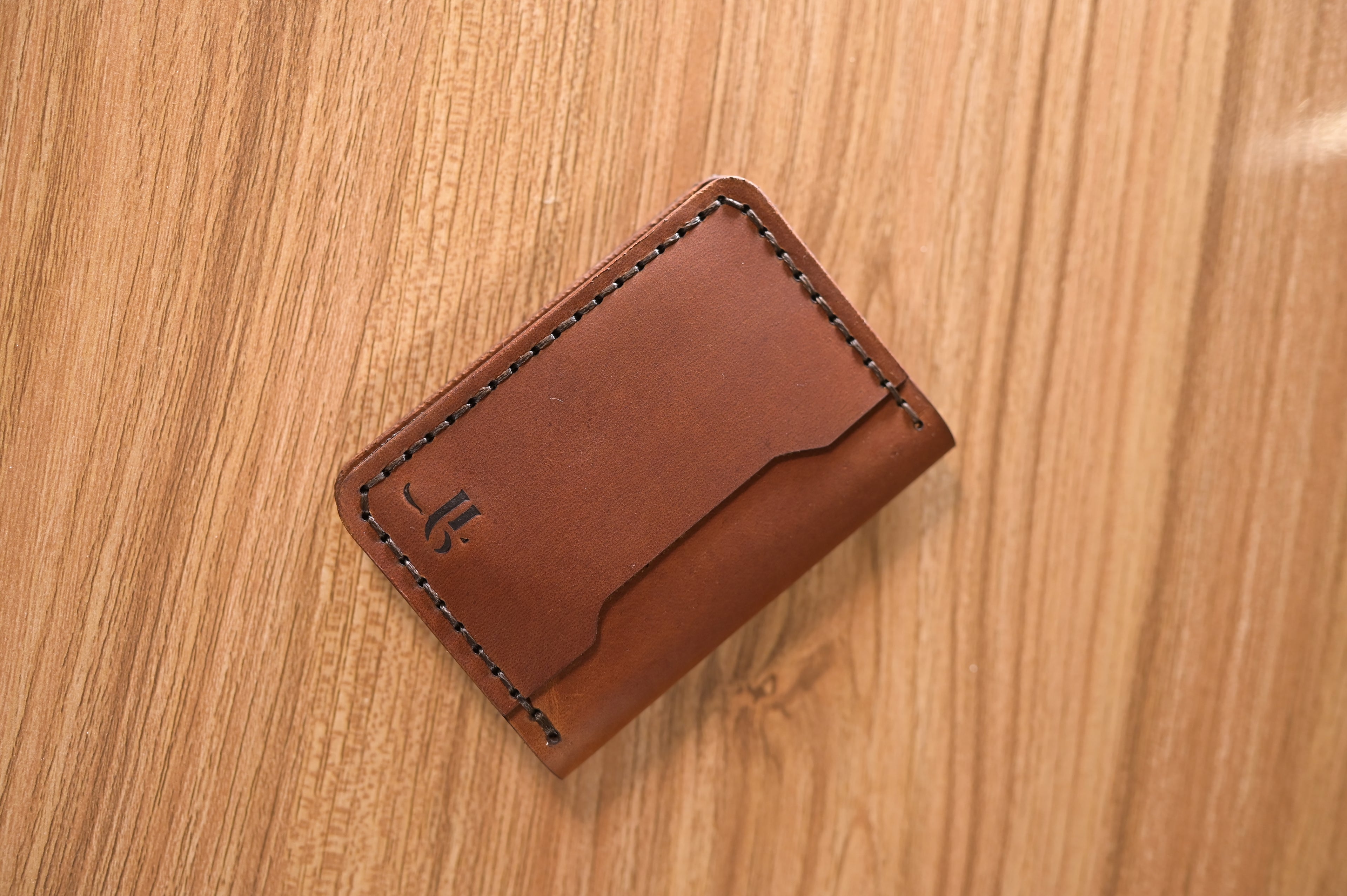 IRONLEATH Premium card holder